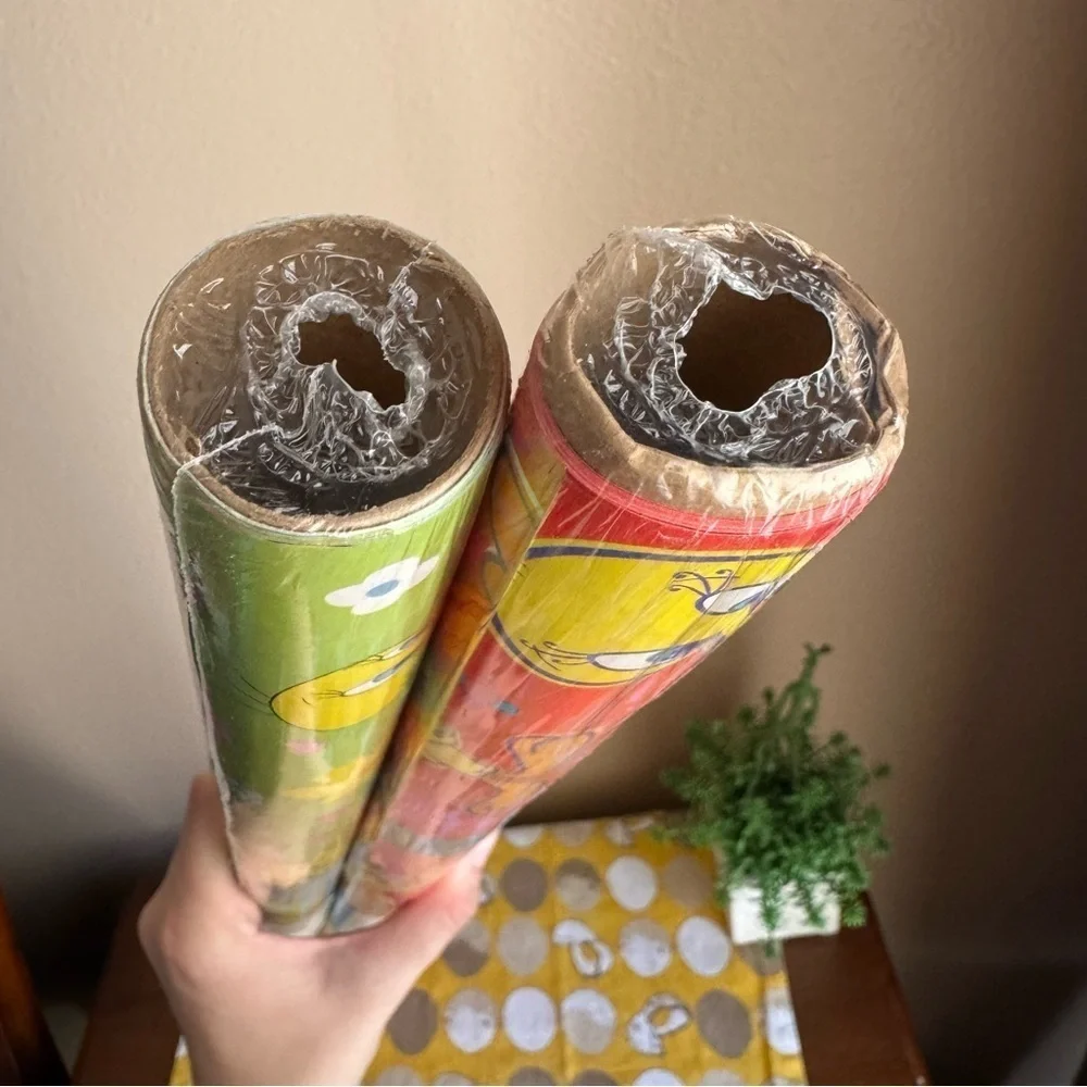 Vintage 1999/2000 Hallmark NIP Tweety Bird wrapping paper tubes set of 2